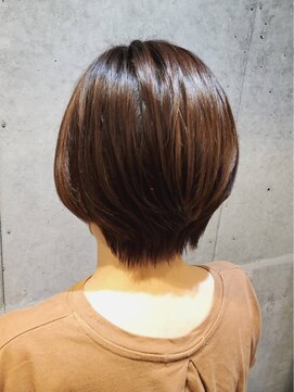 ヒルズ(Hills) ナチュラルショートボブ☆