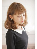 アイニー(ainee)&nbsp;クラシカルなドーリーカール・ミディ(サイドショット)