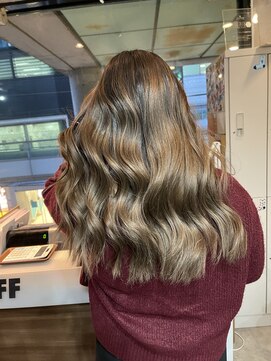 ラフ(LAFF) #黒髪#ボブルフ#ネビージュ#小顔#ワンレン