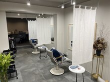 ココヘアー(hair)の雰囲気（仕切りがあるのでゆったり施術が受けられます♪）