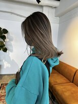 メリー オオサカ(Merly Osaka)&nbsp;数回前のバレイヤージュ履歴にオンカラーのみでできるカラー！