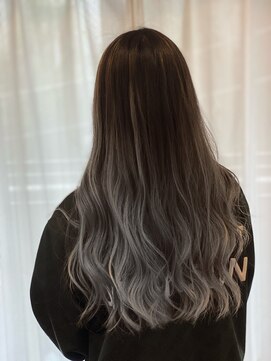 ツムグ 代官山 中目黒(TUMUGU) 白髪ぼかしネビージュグレイヘアグラデーションカラー