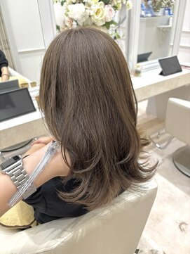 フェリーアヴェダハルミ(FEERIE AVEDA HARUMI) オリーブベージュ