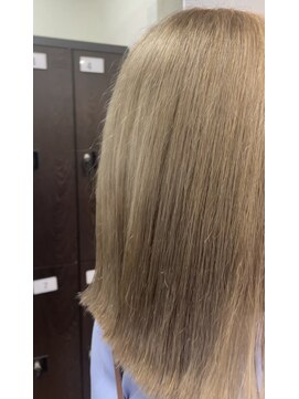 アール ヘアーアンドメイク 妻田店(R Hair&Make) ミルクティーベージュ