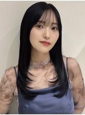 顔周りレイヤーカットくびれヘアミルクティーベージュカラー
