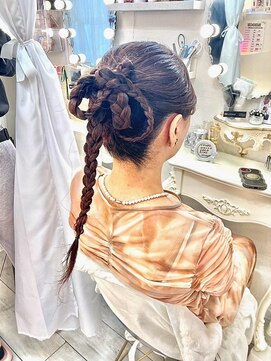 リムネ(RIMUNE) 韓国風三つ編みアレンジ