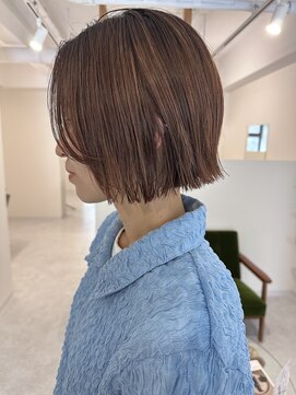 ヨーク(yorke) ハイライト切りっぱなしボブ