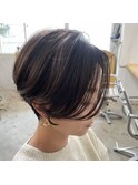大人世代の丸みショート