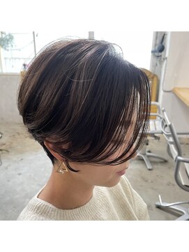 ウィークエンド(WEEKEND) 大人世代の丸みショート