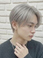 ビランチェ 池袋(bilancia)&nbsp;ホワイトベージュ/毛流れセンターパート/シルバーカラー