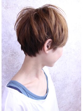 キャアリー(Caary) Ｃａａｒｙで、、究極の普通ショートヘア↑↑↑