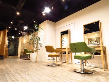 Salon　Du・Lagray【サロン デュ・ラグレー】