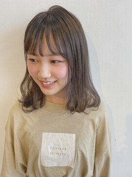 ツイギー 千舟店(TWiGGY) カジュアルミディ×透明感グレージュ