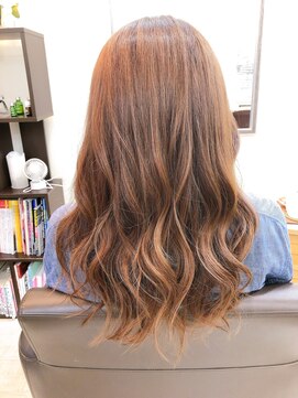 ヘアアンドネイル シーソー(Hair&Nail Seesaw) ライトベージュ