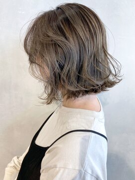 アイティー バイ アルバム 浦和店(IT by ALBUM) オリーブアッシュグラデーション_セミウェットウェーブ_ba305361