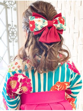 美容室 ロジェ(Roje) ハーフアップ袴スタイル