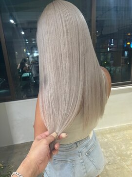 メリー オオサカ(Merly Osaka) 一切ムラなし！超超ハイトーン_くすみアッシュホワイト_