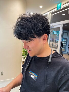 エクリジユウガオカ(equri Jiyugaoka) 【自由が丘】メンズ刈り上げマッシュ×パーマ