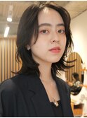 顔周りレイヤーカットくびれヘアミルクティーベージュカラー