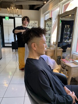 アイズ 海老名(AIZU) ツイストパーマ ツイストスパイラルパーマ フェードカット