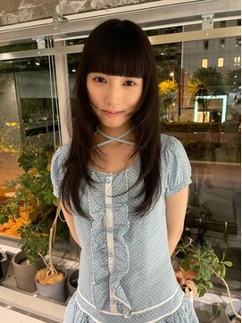 リム(LIM) 黒髪ロングレイヤー