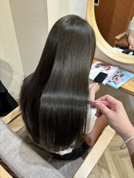 ウルカミバイディライト(ULCAMI by Delight) 艶感オリーブグレージュ