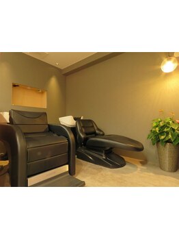 大人女性のためのヘッドスパ＊頭のコリをほぐして血行を促進◎健康的な美しい髪を実現します！