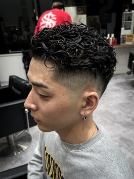 ルースト 京都駅前店(ROOST) リバースパーマ×スキンフェード