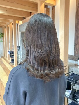 ジェロ(GELo) 明るめオリーブグレージュ