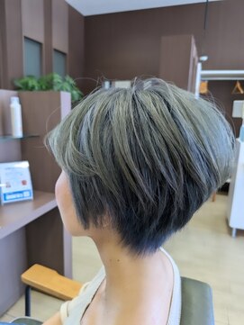 美容室アール ブリーチonカラー