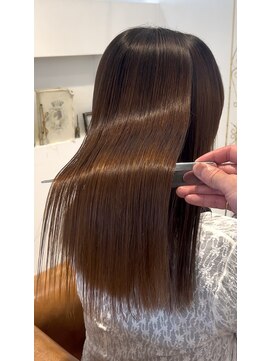 リタ(Lita) ● 美髪縮毛矯正/髪質改善トリートメント