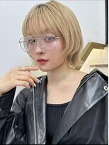 トルネード(TORNADO)&nbsp;海外レイヤーミニボブ 切りっぱなし ハイトーンベージュ t1123