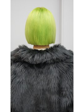 ヴァーディ オモテサンドウ(Vardy omotesando) lime/ライムグリーン キミドリ 蛍光カラー ビビッド ハイトーン