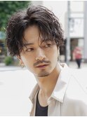 センターパートツイストスパイラル波巻きシャドウパーマ
