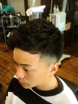 ヘアー クリエイト 縁(Hair Create en)&nbsp;クセをいかしてオシャレに【トルネードバングショート】