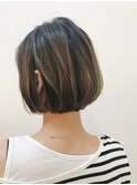 ハイライト　前下がりボブ