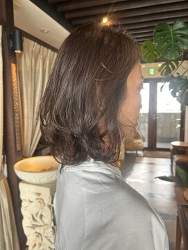 アンツ サザンリゾート 茅ヶ崎店(ANT'S Southern Resort) デザインカラー/レイヤーカット/ウェットヘア/オリーブベージュ