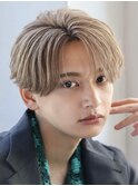 フェザーショートグレージュアースカラー金髪フェザーパーマ韓国