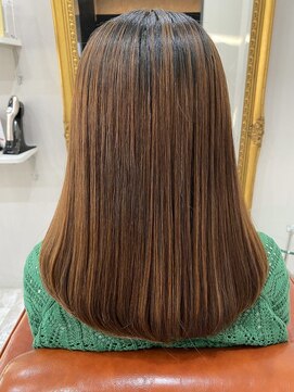 イーエス(E.S) 艶サラストレート