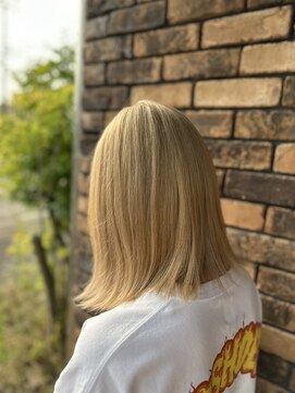 ブロンドヘア/抜きっぱなし/ハイトーンカラー/