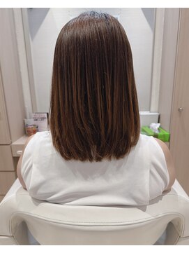 コーエン(cowen) こなれミディ似合わせグレージュ短め前髪くびれヘア美髪40代