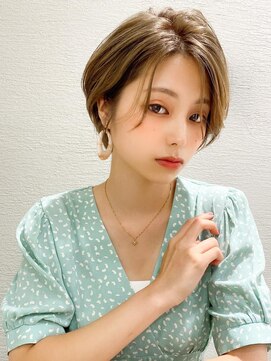 アフロート エル 大阪(AFLOAT L) 30代40代大人かわいい前髪ありの前下がりショートで絶壁解消!