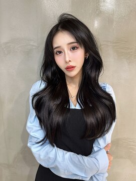 ザシェノンアオヤマ(THE CHAINON AOYAMA) layer cut× dark gray×羽エクステ×keratin treatment