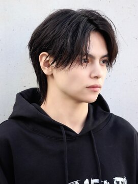 アーリー(Ali'i) センターパートシースルーバングブルーブラックコンマヘア