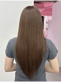 ブラウン／ロング／暗めカラー／ストレート／レイヤーカット
