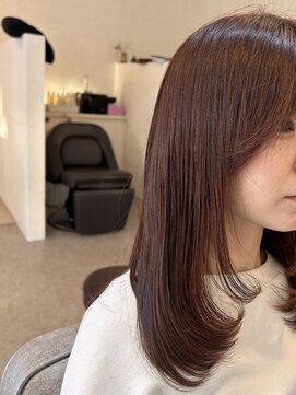栞美容室 顔まわりレイヤーロング