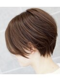 小顔小頭効果　グレージュ　ショートボブ　　山下智之