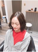 切りっぱなし波巻きボブ