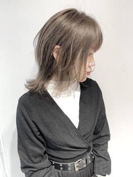 アッシュ 祐天寺店(Ash) ウルフスタイルで外国人風グレージュカラー