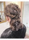 トップ サイド ツイスト カール ハーフアップ ヘアアレンジ